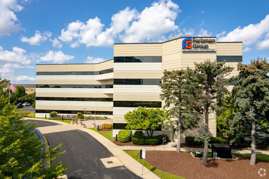 More Photos Of 28400 Northwestern Hwy, Southfield Office For Lease