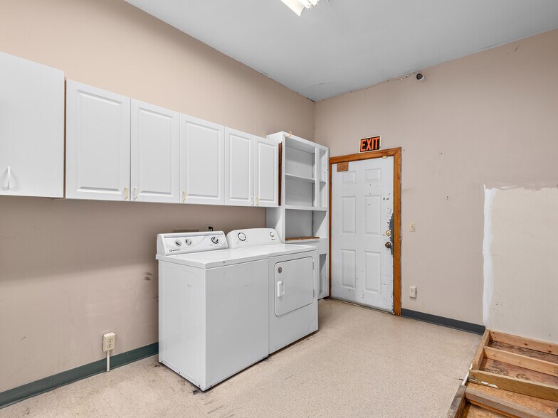 More Photos Of 1001 Greenville Hwy, Hendersonville Medical For Lease