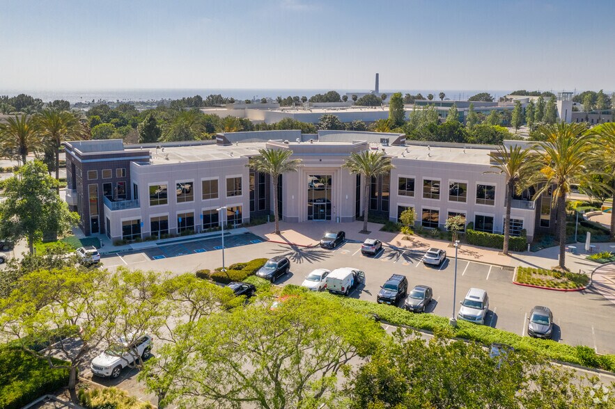 More Photos Of 5770 Fleet St, Carlsbad Unknown For Lease