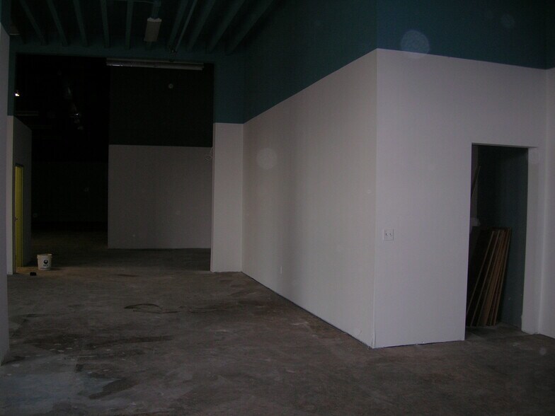 More Photos Of 2121-2159 S 10th St, San Jose Warehouse For Sale