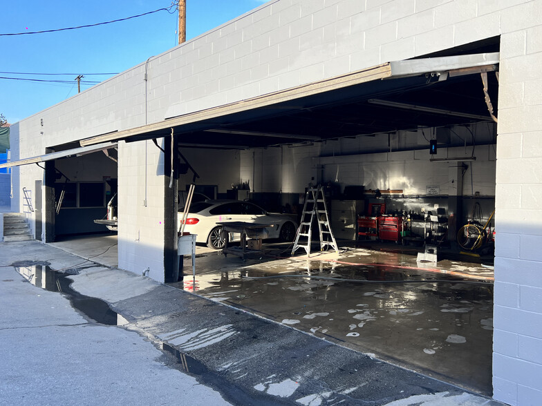 More Photos Of 100 S San Gabriel Blvd, San Gabriel Warehouse For Lease