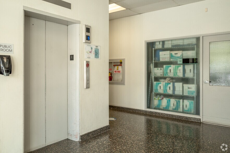 More Photos Of 1010 S King St, Honolulu Medical For Lease