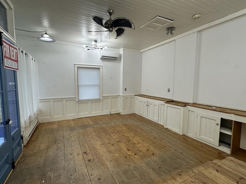 More Photos Of 102 Water St, Waupaca Office Residential For Sale