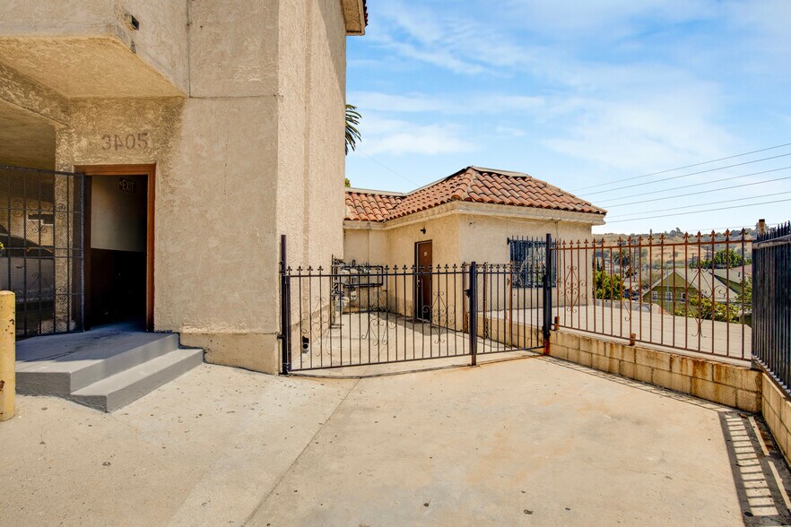 More Photos Of 3405 N Figueroa St, Los Angeles Apartments For Sale