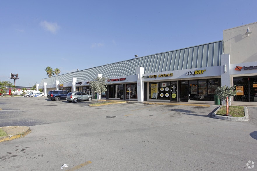 Primary Photo Of 6105-6117 Hollywood Blvd, Hollywood Unknown For Lease