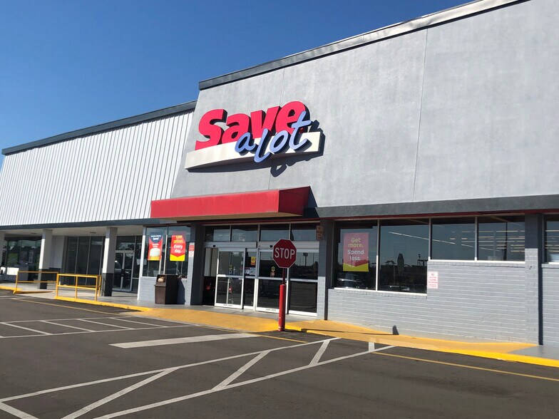 More Photos Of 12820 US Highway 301, Dade City Storefront For Lease