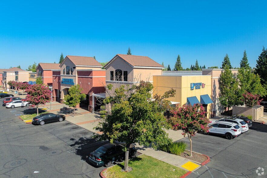 More Photos Of 9400 Fairway Dr, Roseville Storefront For Lease