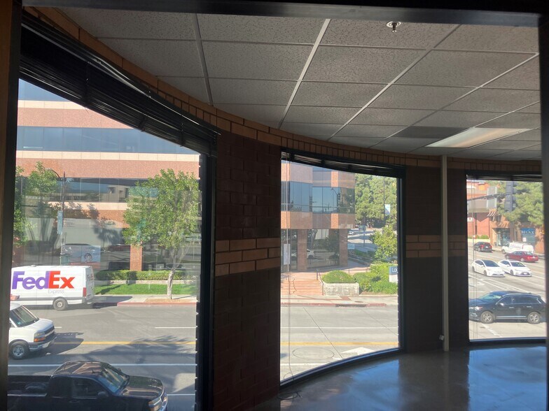 More Photos Of 111 N 1st St, Burbank Office For Lease