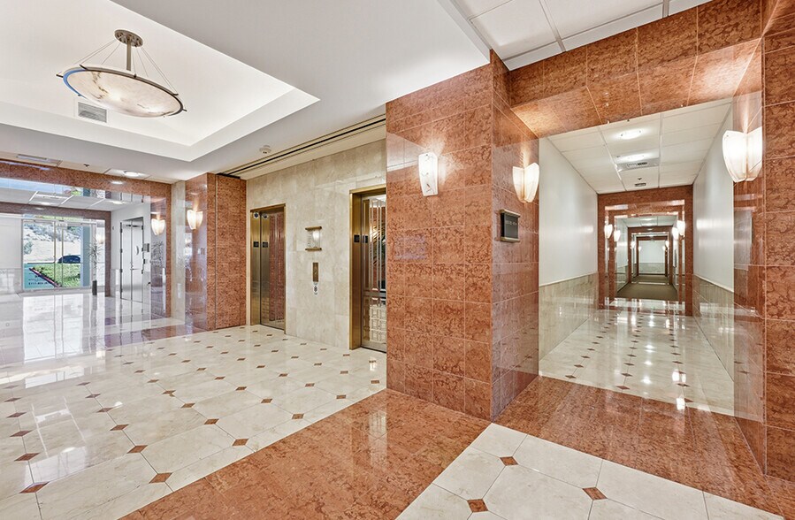 More Photos Of 500 La Terraza Blvd, Escondido Office For Sale