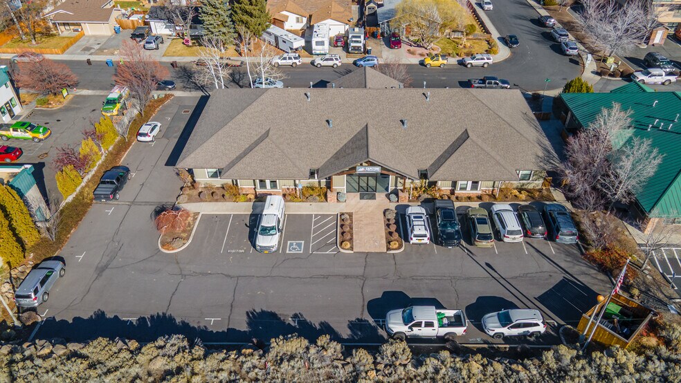 More Photos Of 2464 SW Glacier Pl, Redmond Office For Sale