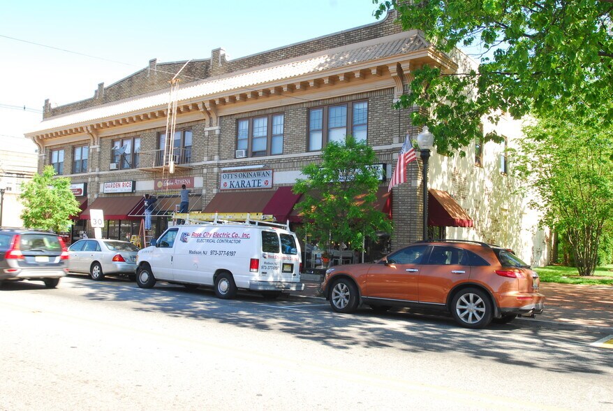 More Photos Of 228-236 Main St, Chatham Storefront Retail Residential For Sale