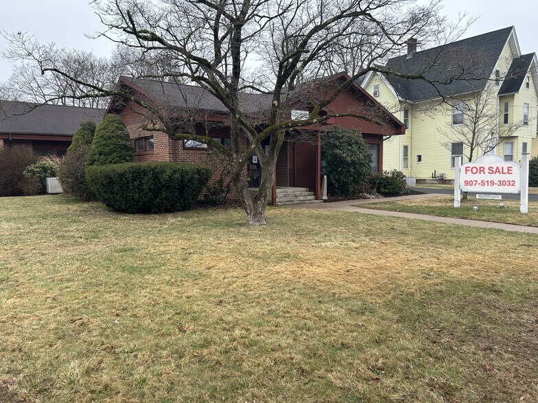 More Photos Of Neighborhood Office Lane, Plainville Medical For Sale