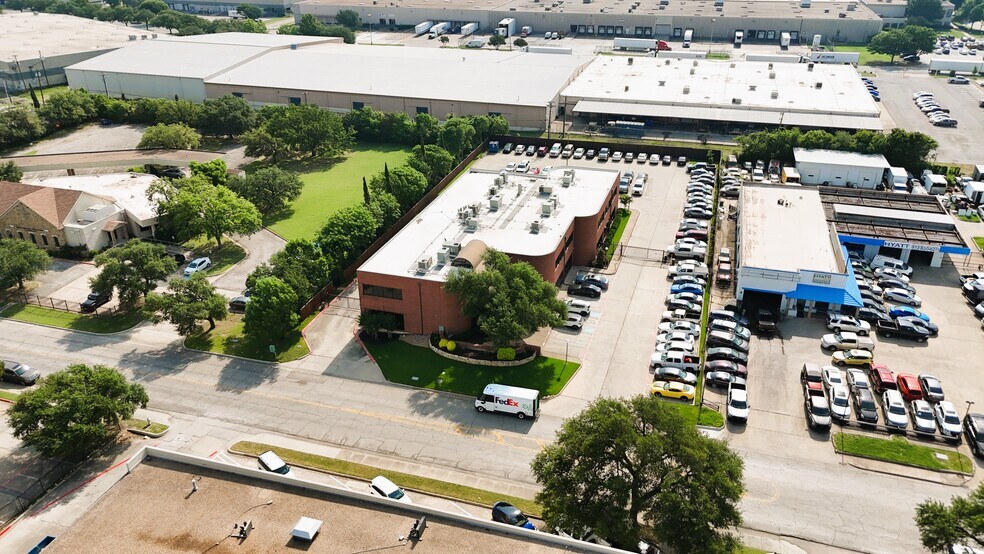 More Photos Of 1120 Metrocrest Dr, Carrollton Office For Sale