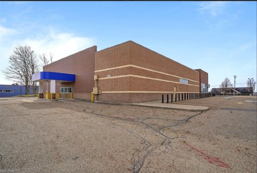 More Photos Of 7800 Cleveland Ave NW, North Canton Drugstore For Sale