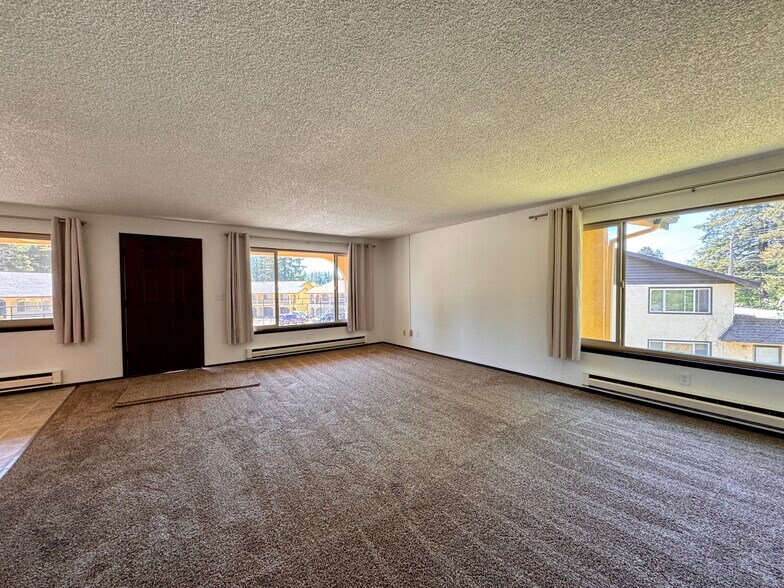 More Photos Of 1125 13th St, Shelton Apartments For Sale