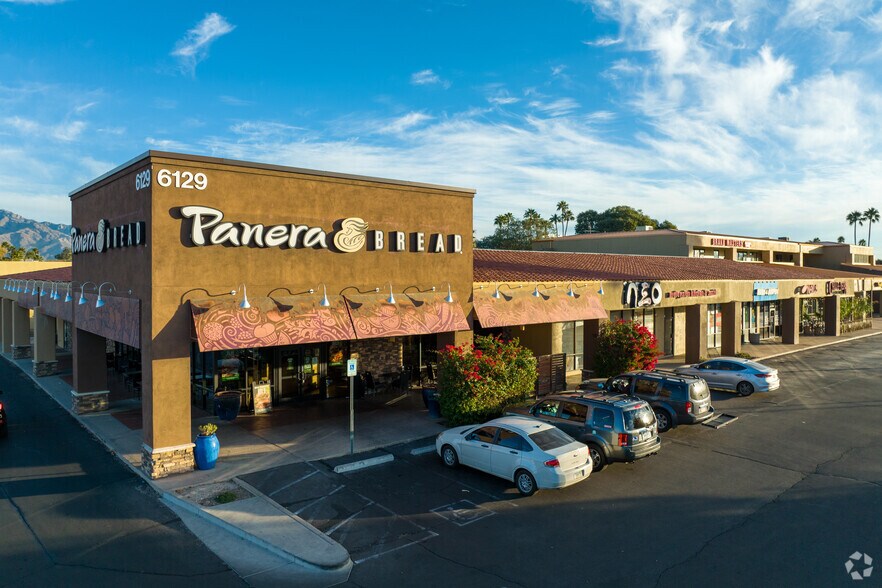 Primary Photo Of 6121-6133 E Broadway Blvd, Tucson Restaurant For Lease