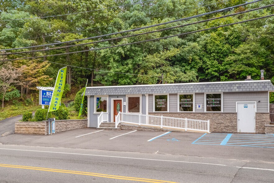 More Photos Of 173 Terry Rd, Smithtown Medical For Lease