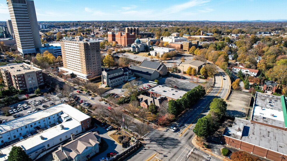 More Photos Of 429 N Main St, Greenville Office Residential For Sale