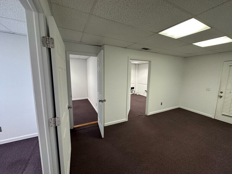 More Photos Of 690 Broadway, Massapequa Office For Lease