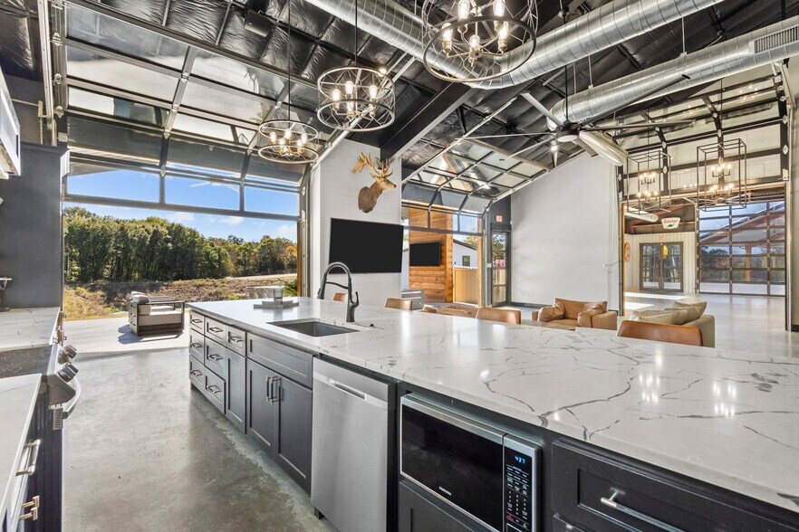 More Photos Of 9016 Private Road 2329, Terrell Lodge Meeting Hall For Sale