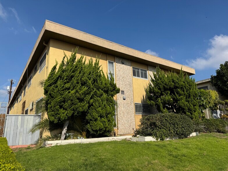 More Photos Of 7769 Saint Bernard St, Playa Del Rey Apartments For Sale