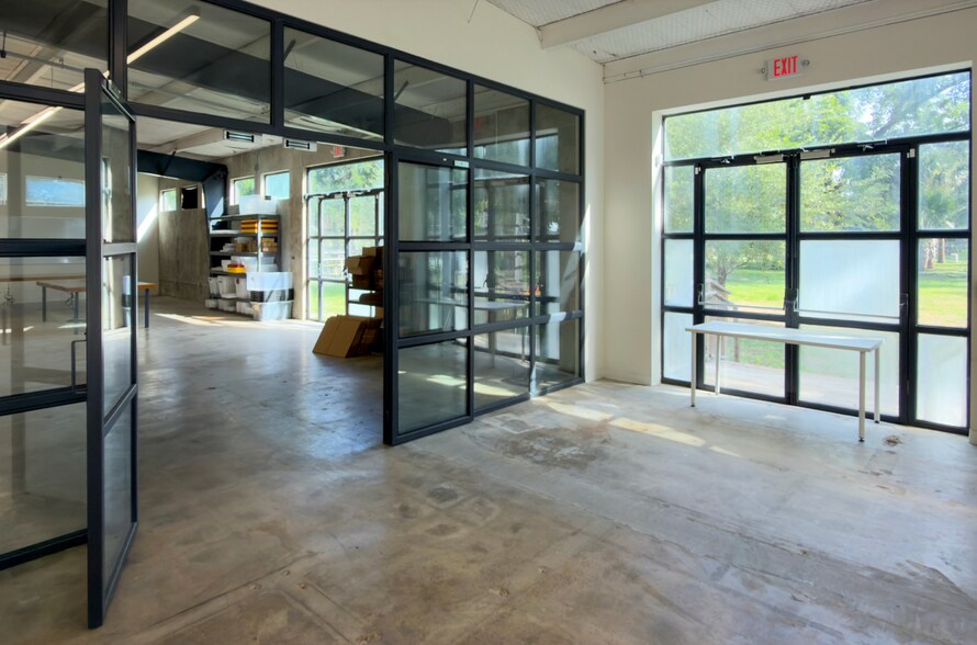 More Photos Of 757 Shady Ln, Austin Warehouse For Lease