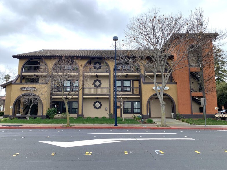 More Photos Of 2380 Salvio St, Concord Medical For Lease