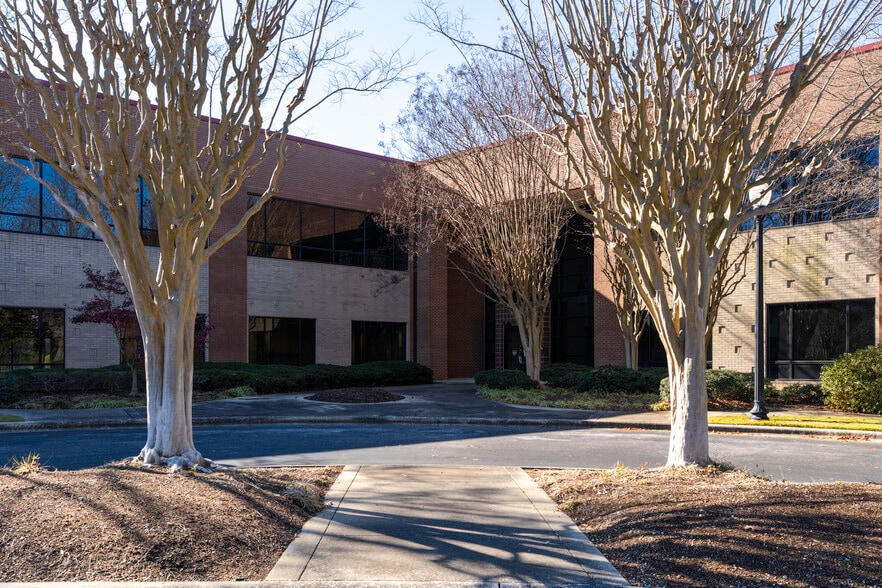 More Photos Of 2500 Corporate Dr, Birmingham Office Residential For Sale