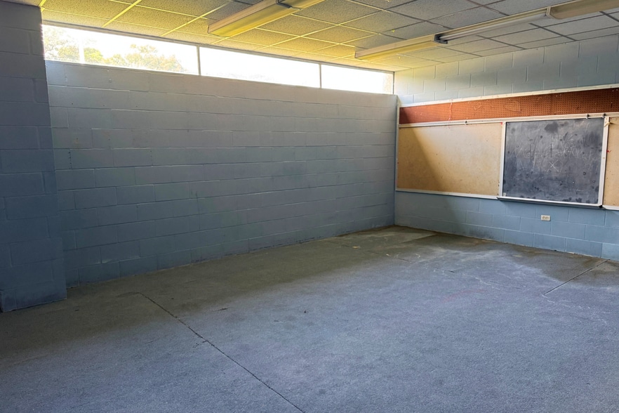 More Photos Of 821 Laurel St, La Marque Religious Facility For Sale