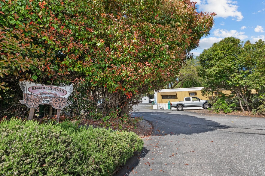 More Photos Of 639 Whiting St St, Grass Valley Manufactured Housing Mobile Home Park For Sale