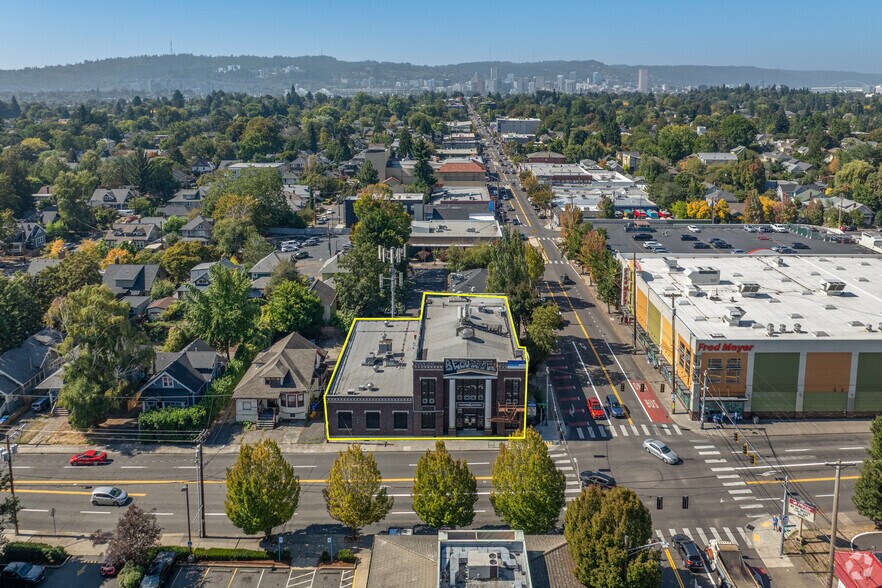 More Photos Of 3862 SE Hawthorne Blvd, Portland Movie Theatre For Sale