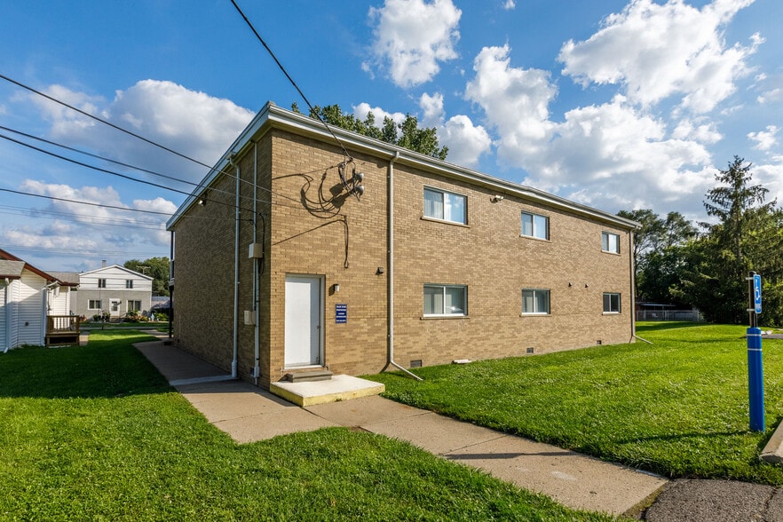 More Photos Of 31740 Fraser Dr, Fraser Apartments For Sale
