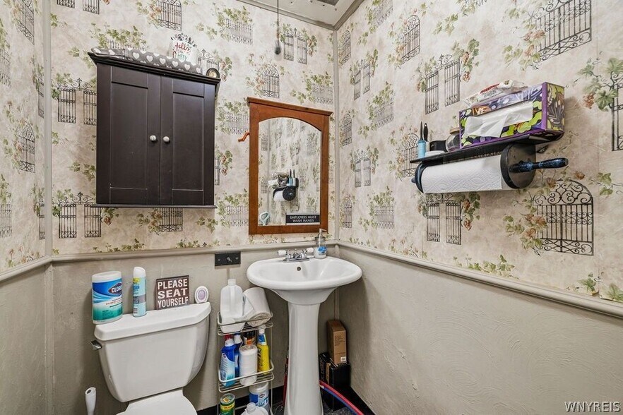 More Photos Of 259 Young St, Wilson Storefront Retail Residential For Sale