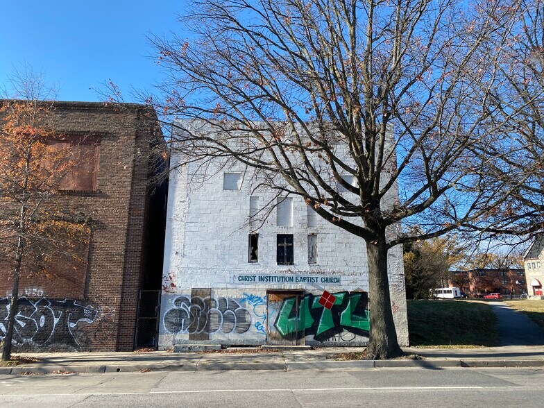 More Photos Of 704 Ensor St, Baltimore Religious Facility For Sale