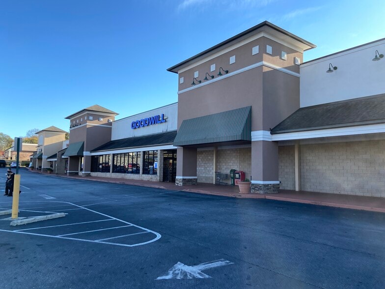 More Photos Of 39 E May St, Winder Unknown For Lease