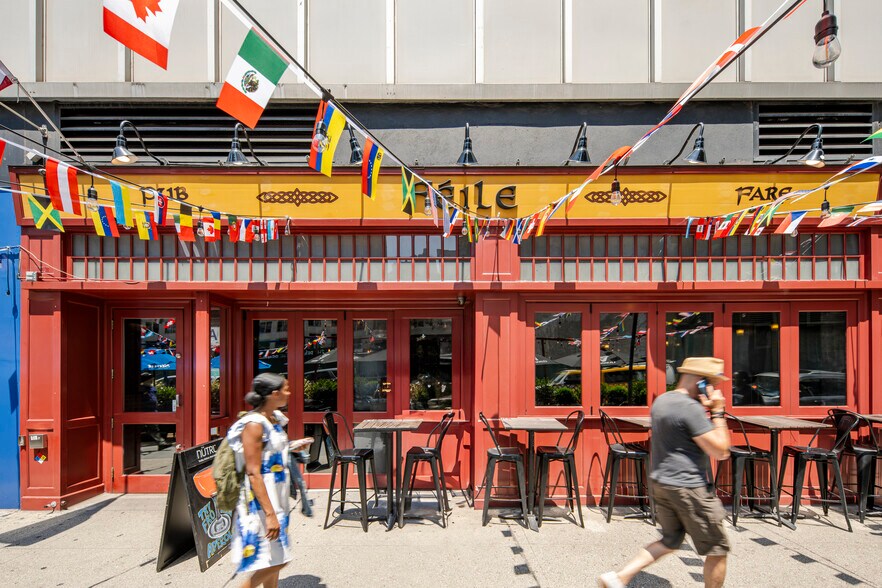 More Photos Of 131 W 33rd St, New York Office For Sale