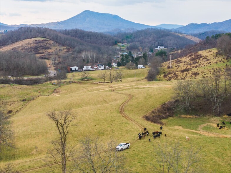 More Photos Of 230 Barn Ave, North Tazewell Land For Sale