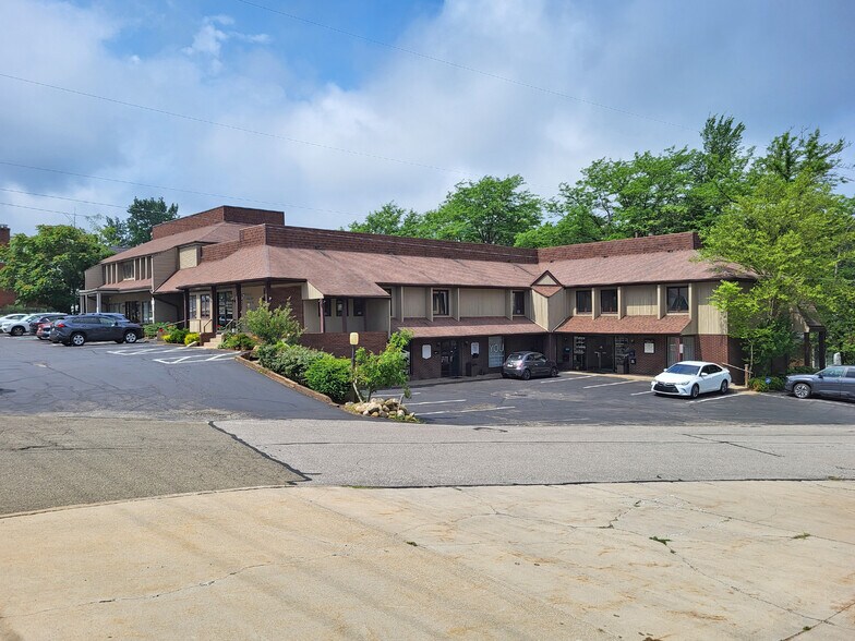 Primary Photo Of 4402 Peach St, Erie Office For Lease