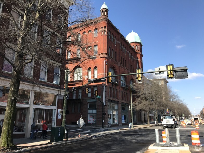 More Photos Of 101-109 W Broad St, Richmond Office For Lease