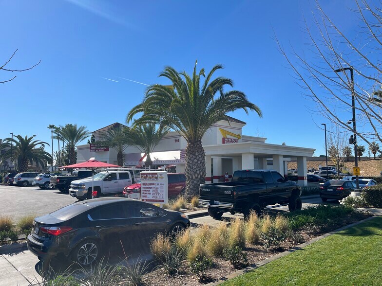 More Photos Of 539 N H St, San Bernardino Fast Food For Sale