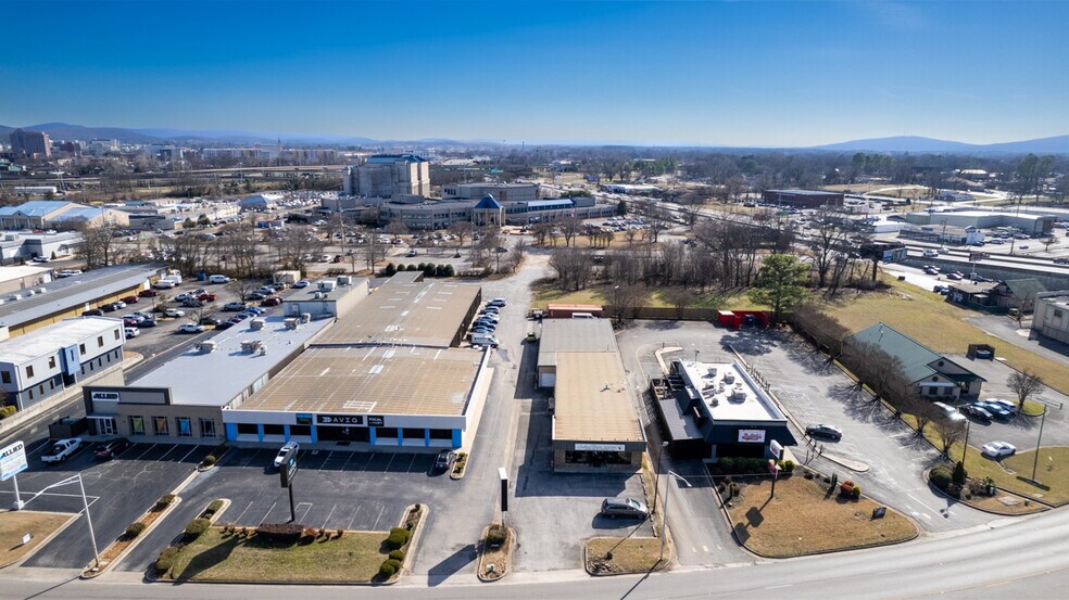 More Photos Of 1847 University Dr NW, Huntsville Light Distribution For Lease