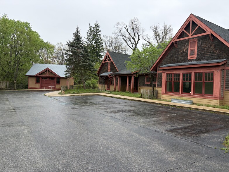 Primary Photo Of 15638 IN-23, Granger Freestanding For Lease
