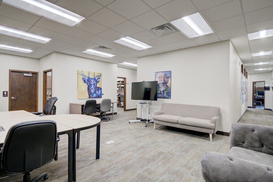 More Photos Of 351 Evergreen Dr, Bozeman Office For Sale