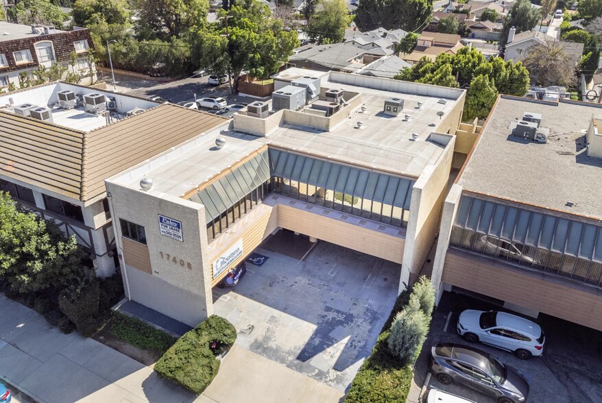 More Photos Of 17408 Chatsworth St, Granada Hills Office For Sale