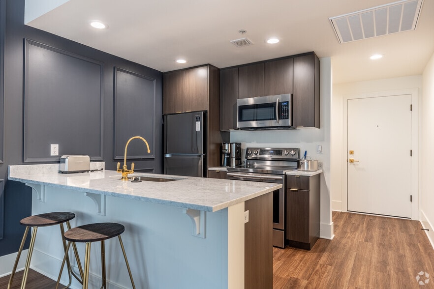 More Photos Of 1905 NW 23rd Ave, Portland Apartments For Lease