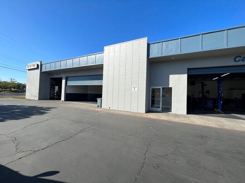 More Photos Of 2655 Monument Blvd, Concord General Retail For Sale