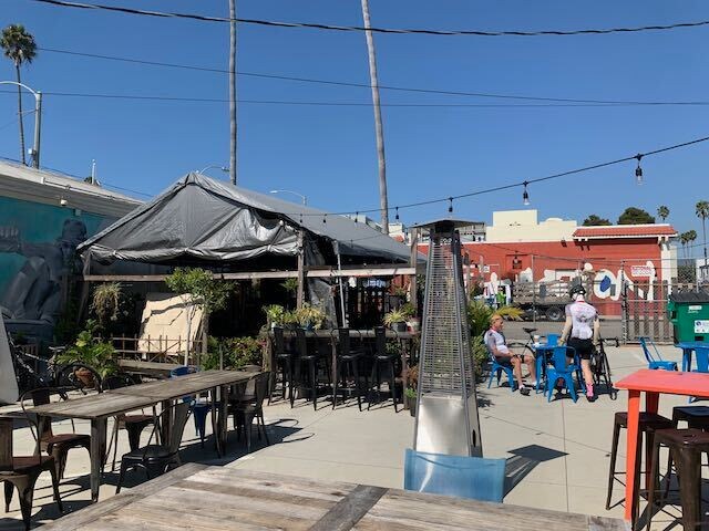 More Photos Of 2003-2011 Main St, Santa Monica Freestanding For Sale