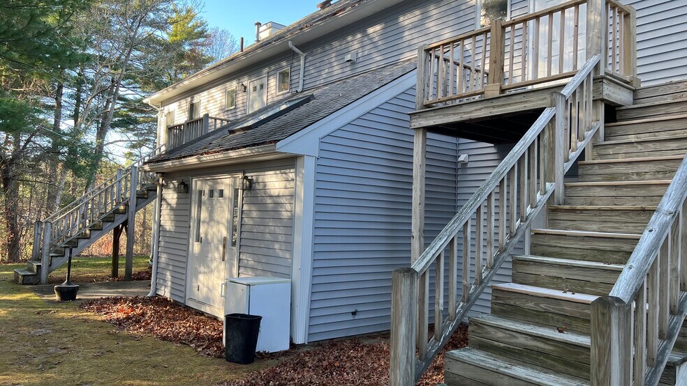 More Photos Of 150 W Grove St, Middleboro Office For Sale