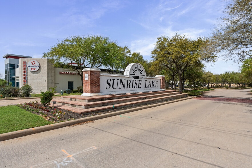 More Photos Of 9223 Broadway St, Pearland Unknown For Lease