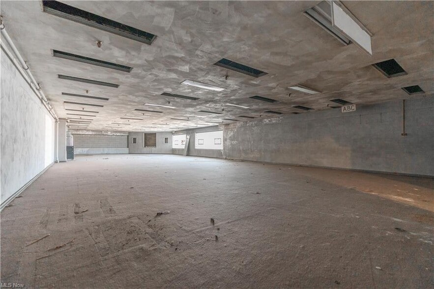 More Photos Of 314 Cherry Ave SE, Canton Warehouse For Sale